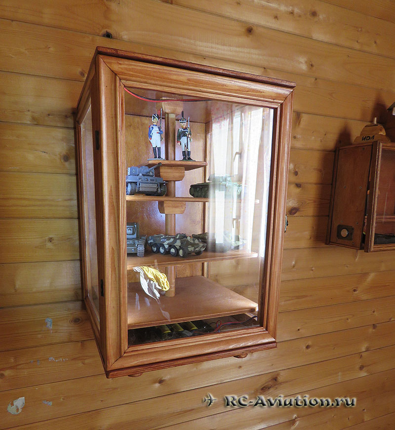 Витрина для коллекции DIY