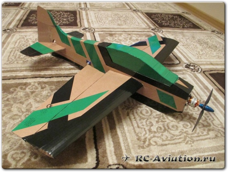 Летающая модель из картона 