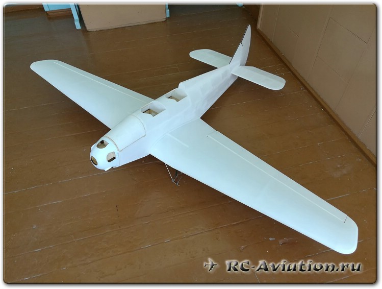 Как сделать радиоуправляемый самолет УТ-2 своими руками